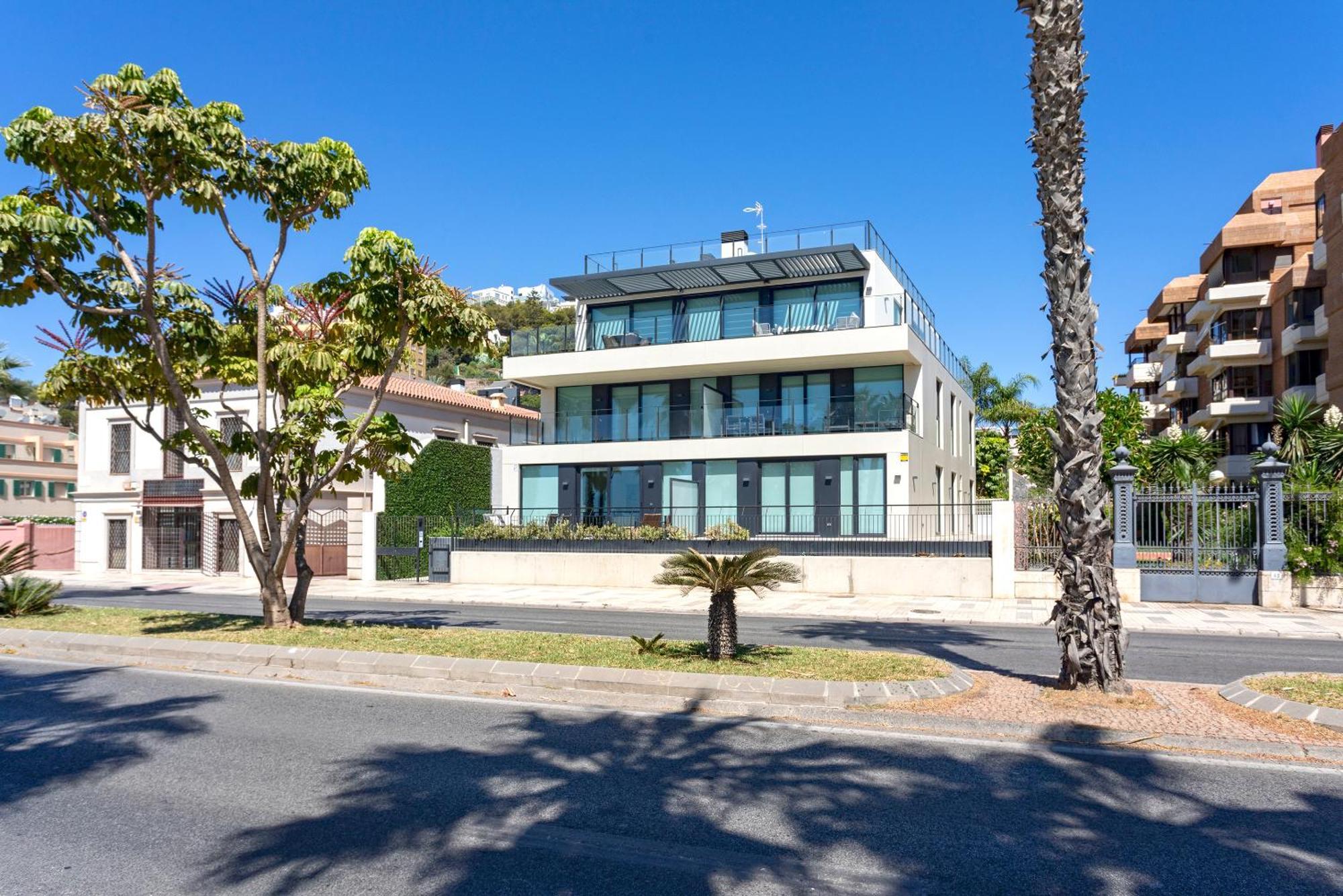 Malagueta Beach Front Luxury Apartment By Rent Me Malaga Zewnętrze zdjęcie